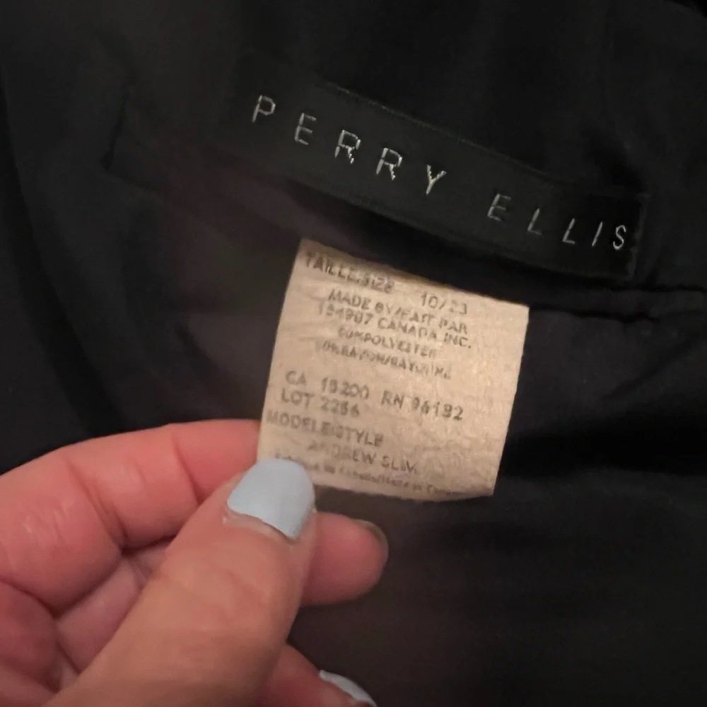 PERRY ELLIS Classic Boys size 10 Black Suit jacket pants wedding